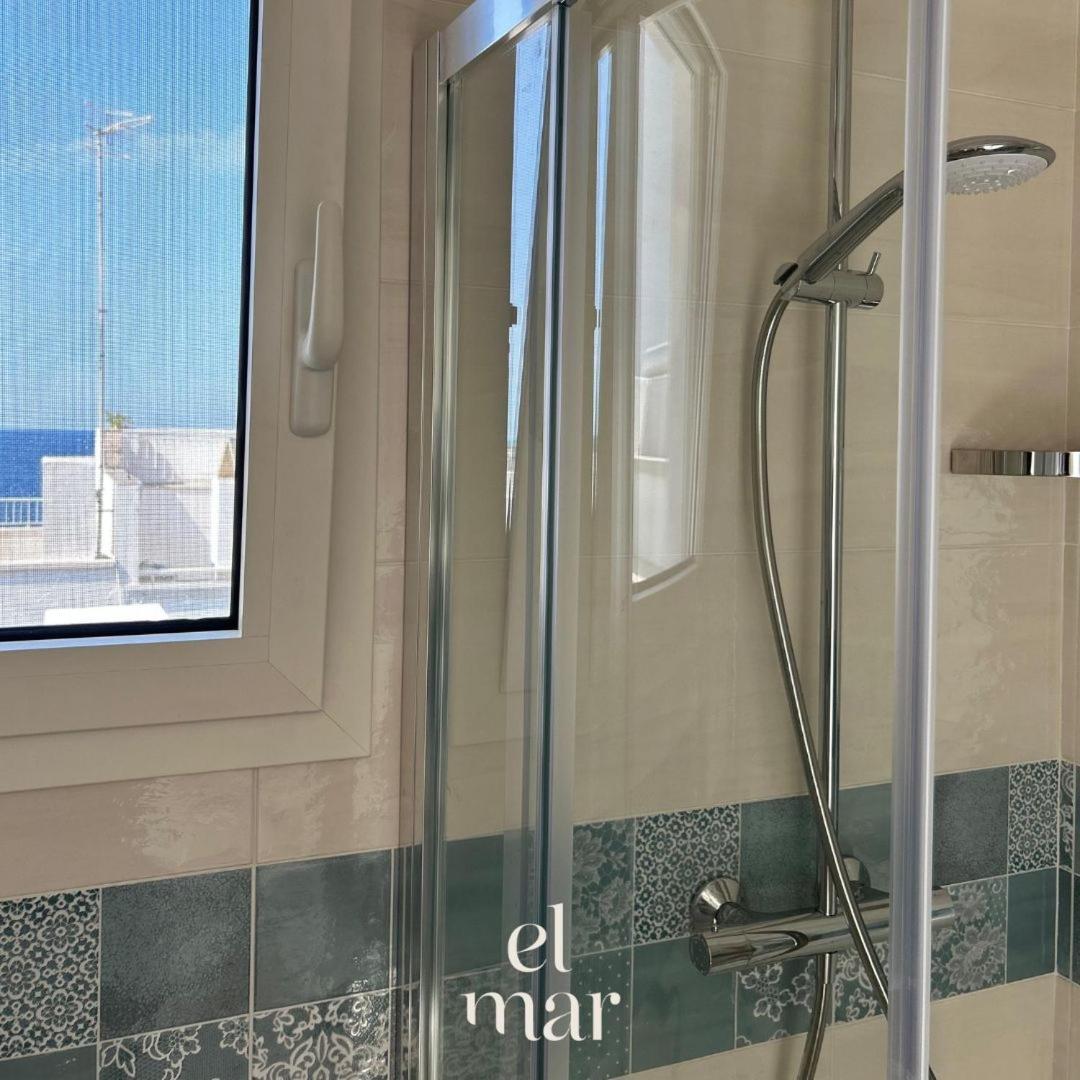 ポリニャーノ・ア・マーレEl-Mar Locazione Turistica House With Exclusive Terraceアパートメント エクステリア 写真